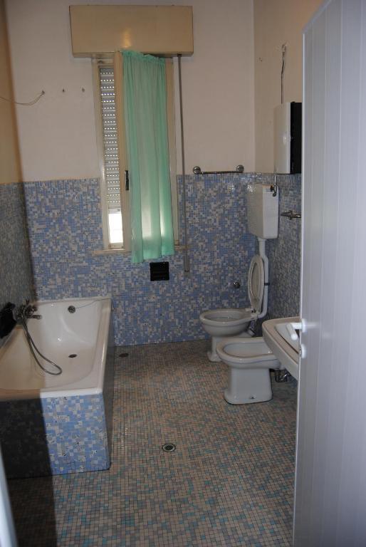 Hotel Trevi Чезенатико Номер фото