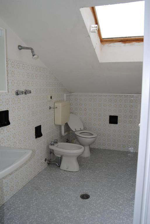 Hotel Trevi Чезенатико Номер фото