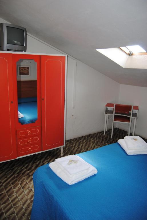 Hotel Trevi Чезенатико Номер фото